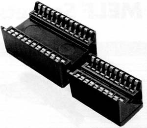 圖2 片簧式結(jié)構(gòu)老練測(cè)試插座